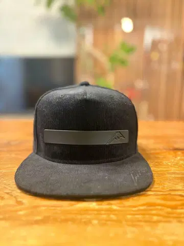 [쿠시타니] 짙은 네이비 코듀로이 캡