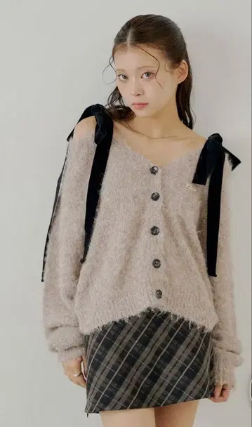 Chico 베이지 리본 포함 니트 스웨터 프리 사이즈