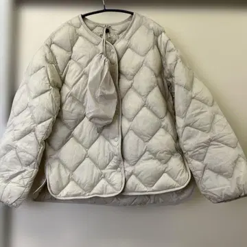 ULTRA-LIGHT DOWN 다운 자켓 38 아이보리