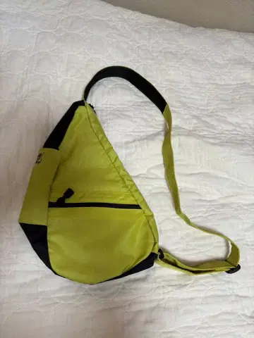 HEALTHY BACK BAG 숄더백 라임 그린