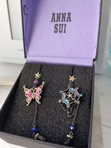 ANNA SUI 나비와 거미줄 귀걸이
