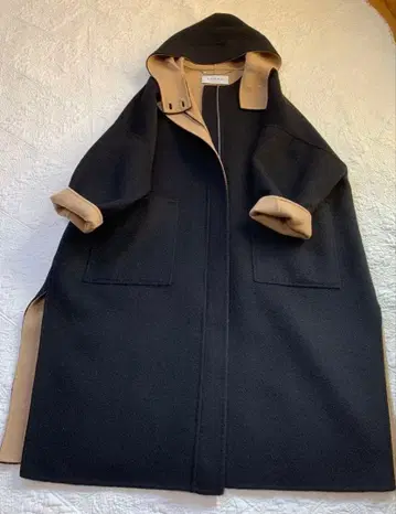 ADORE 후드 부착 롱 코트 블랙 베이지