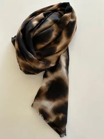 A l v e alias 브라운 스톨