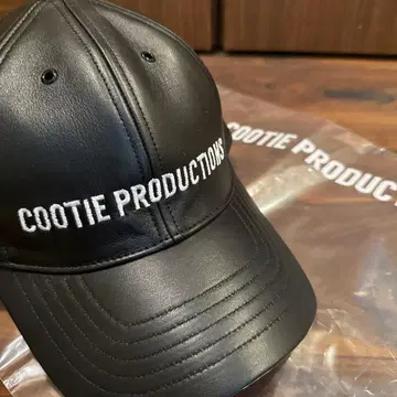 COOTIE PRODUCTIONS 가죽 캡