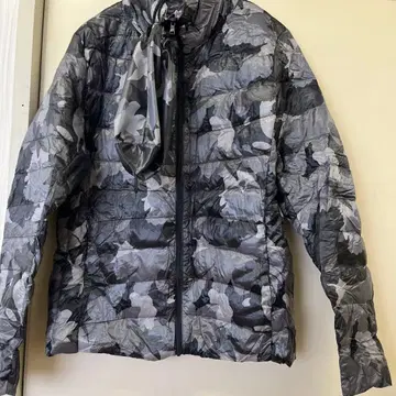 UNIQLO 카모 패턴 다운 자켓 M
