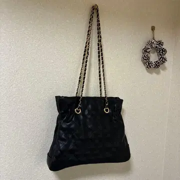 SHIPS 블랙 퀼팅 숄더백