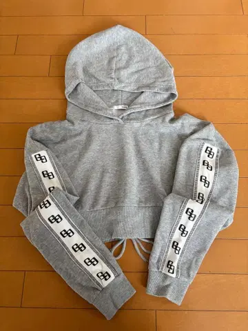 제이다 GYDA 그레이 크롭 후드티와 팬츠 세트