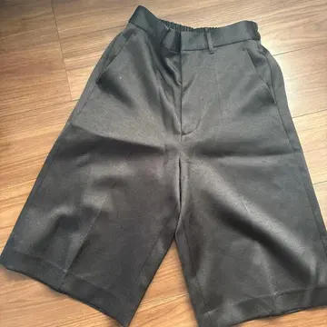 Mila Owen 블랙 하프 팬츠 사이즈 0