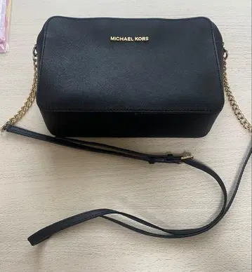 MICHAEL KORS 블랙 숄더백