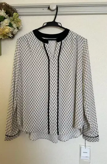 [ 새상품 ] FENNEL 긴팔 블라우스 [ 아이보리 ]