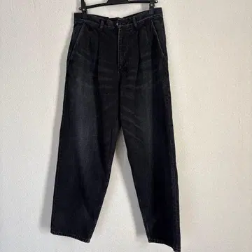 Selvage Denim 투턱 테이퍼드 팬츠