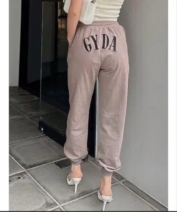GYDA 조거 팬츠 베이지