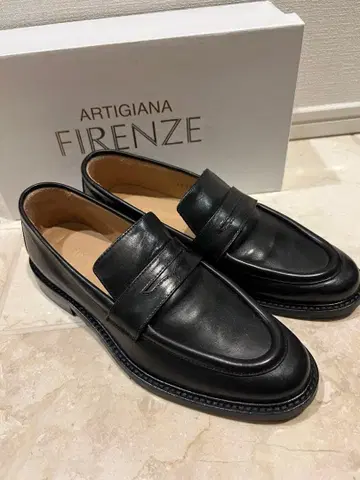 새상품 이탈리아제 천연 가죽 블랙 로퍼 37 정가 3만 엔 7할인