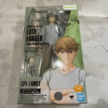 로이드 포저 -아빠- 스파이 패밀리 피규어 반다이