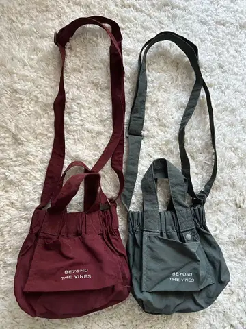 BEYOND THE VINES 숄더백 2세트