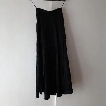 블랙 플리츠 롱 스커트