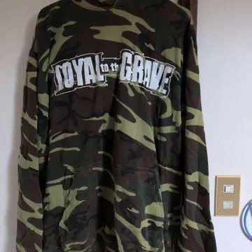 loyal to the grave 카모플라쥬 로고 맨투맨