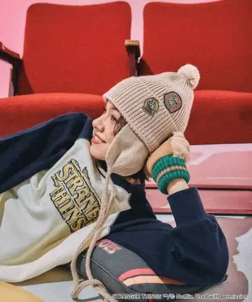 [ STRANGER THINGS ] 콜라보 모듬 니트 와치 베이지