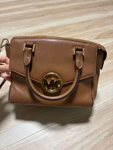 MK 마이클코어스 숄더백