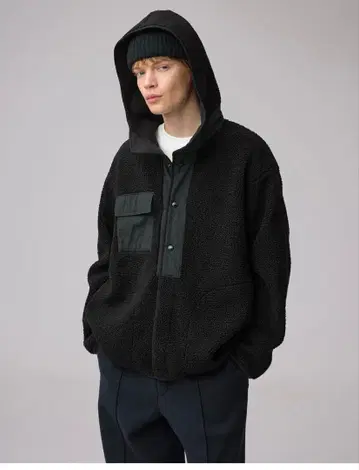 후드 부착 블랙 플리스 자켓