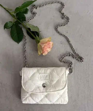 [ idem ] paddet chain pouch bag 충전솜 숄더백