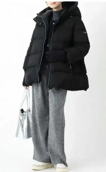 marco masi 메탈릭 실버 복조리형 숄더백