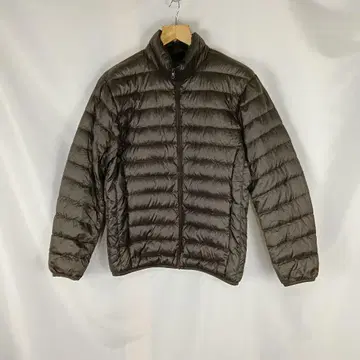 UNIQLO 울트라 라이트 다운 S 브라운 계열 짙은 갈색 B4270