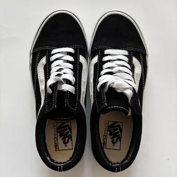 Vans 블랙 스니커즈 24cm
