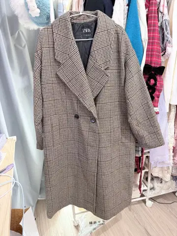 ZARA 체크 무늬 체스터 코트