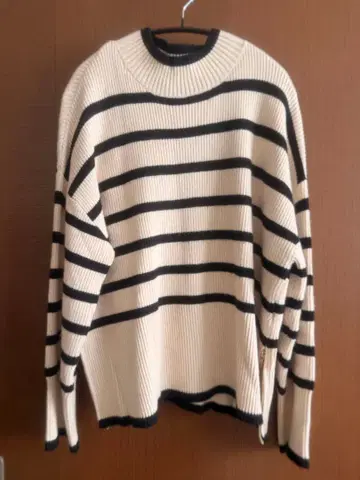 스트라이프 오버 스웨터