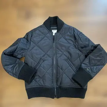 [ 새상품 미사용 택 없음 ] MADISONBLUE 블랙 퀼팅 자켓