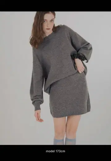 택 포함 새상품 Mili affinity 그레이 셋업 니트