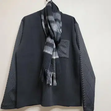 COMME CA MEN 블랙 티셔츠 & 체크 머플러 2종 세트