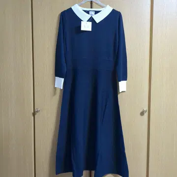 Liala x PG 리알라바이피지 카라 부착 니트 원피스 (네이비)