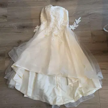 아이보리 스트랩리스 드레스 & 베일 세트