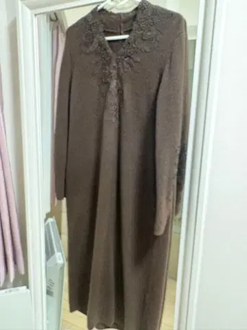 네이처스 Nature's 야크 100% 브라운 니트 원피스