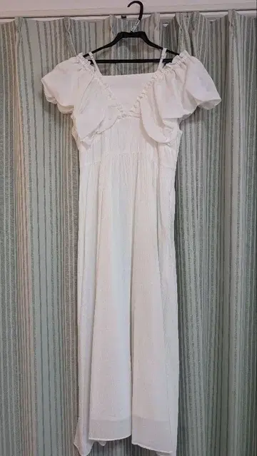 LILLIAN CARAT 화이트 원피스