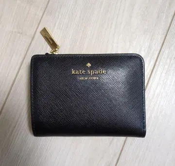 케이트 스페이드 블랙 가죽 이단 접이식 지갑