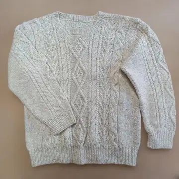 아이보리 케이블 손뜨개질 니트 스웨터