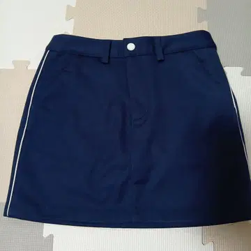 [ 새상품급 ] TaylorMade/골프 스커트/네이비/xs