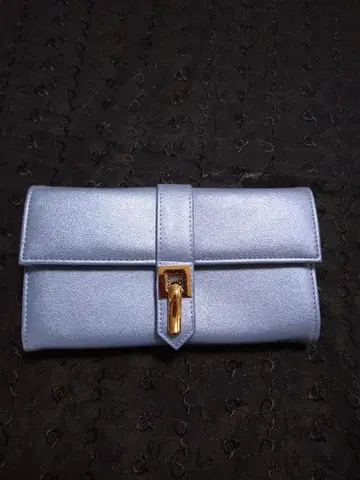 라이트 블루 플랩식 장지갑