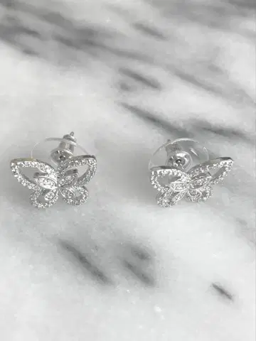 나비 모양 스터드 귀걸이
