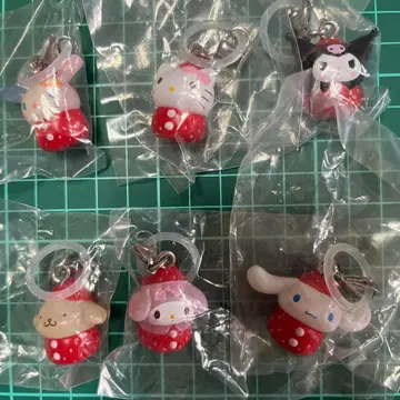 산리오 캐릭터즈 딸기 메지루시 액세서리 풀컴프