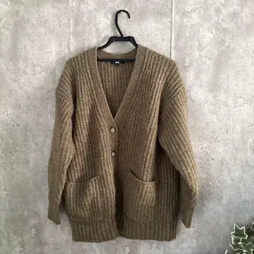 베이지 리브 니트 가디건 버튼 포함