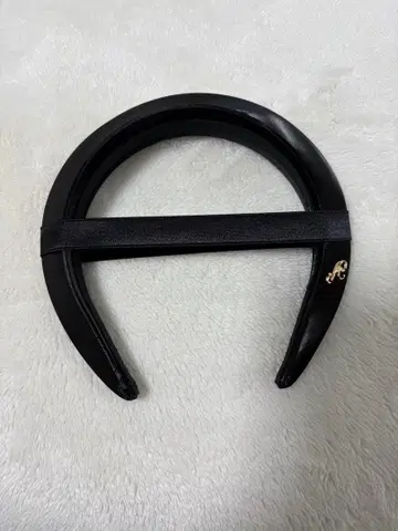 [ 미사용 새상품 ] acca 블랙 머리띠