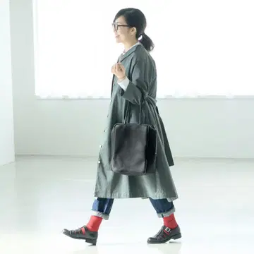 mormyrus GLOSS LEATHER TOTE 글로스 레더 토트