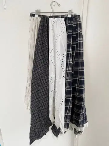 패치워크 이소재 절개 롱 스커트 비대칭 모리걸