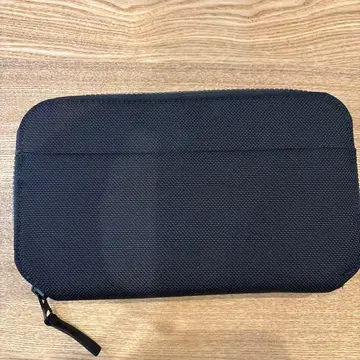 Aer 트래블 지퍼 지갑