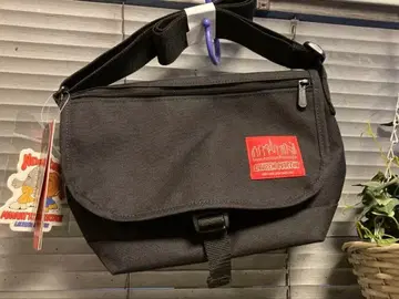 미사용 새상품 맨해튼 포티지 x 로렌 마틴 메신저 백