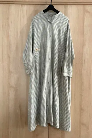 사만사 모스모스, 체크 무늬 셔츠 원피스